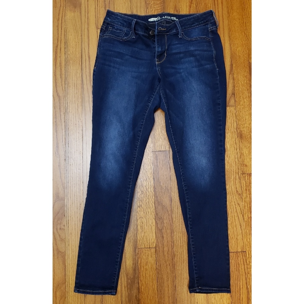 Low rise jeans